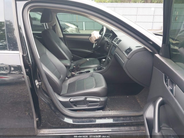 2014 Volkswagen PASSAT 1.8T SE — фото 5