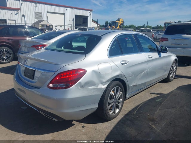 2015 Mercedes-BENZ C 300 photo 4