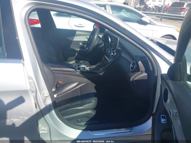 2015 Mercedes-BENZ C 300 photo 5