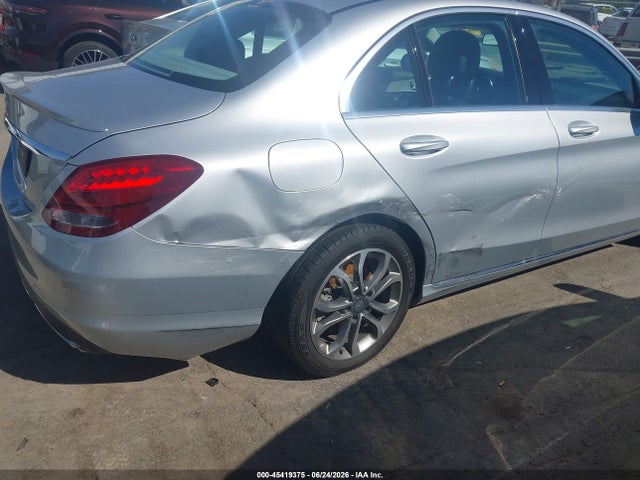 2015 Mercedes-BENZ C 300 photo 6