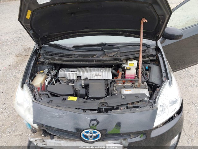 صورة 10 لـ 2011 Toyota PRIUS THREE