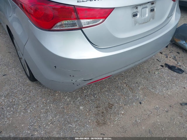 2013 Hyundai ELANTRA LIMITED photo 6