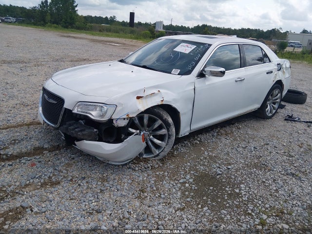 2019 Chrysler 300 LIMITED 照片 2