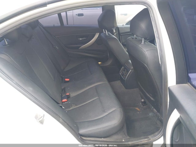 صورة 8 لـ 2015 BMW 320I