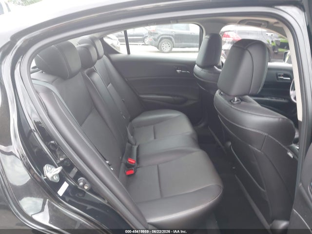 صورة 8 لـ 2013 Acura ILX 2.4L