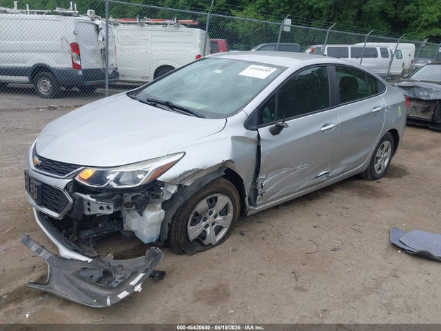 2018 Chevrolet CRUZE LS AUTO 照片 2