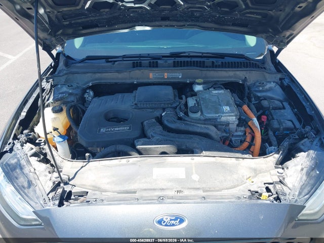 صورة 10 لـ 2020 FORD FUSION HYBRID SE