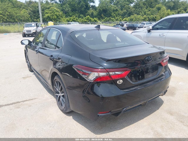 2021 Toyota CAMRY SE photo 3