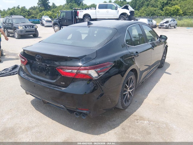 2021 Toyota CAMRY SE photo 4