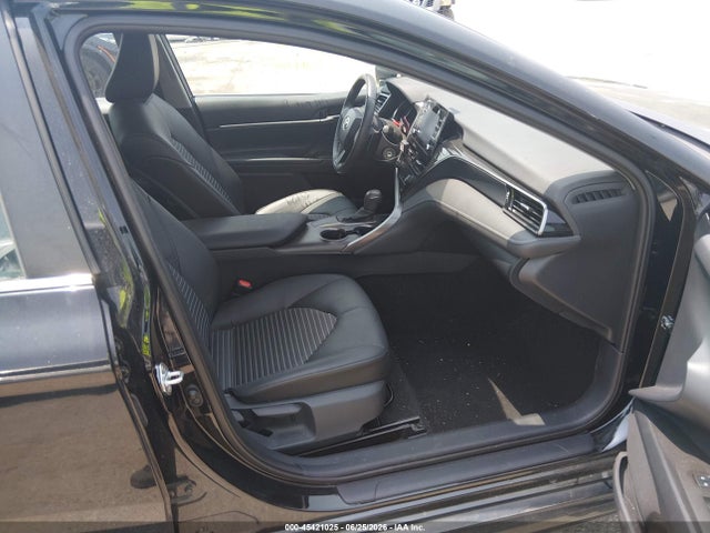2021 Toyota CAMRY SE photo 5