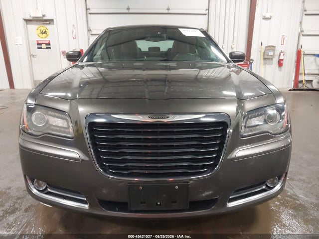 2014 Chrysler 300 300S — миниатюра 12