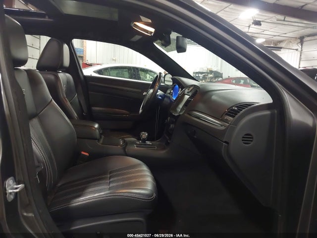 2014 Chrysler 300 300S — миниатюра 5