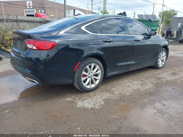 صورة 4 لـ 2015 Chrysler 200 C