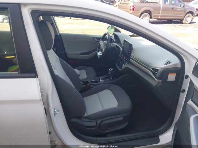 صورة 5 لـ 2020 Hyundai IONIQ HYBRID BLUE