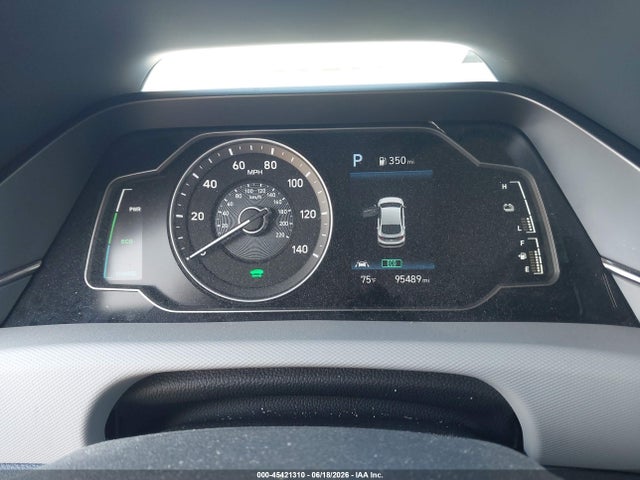 صورة 7 لـ 2020 Hyundai IONIQ HYBRID BLUE