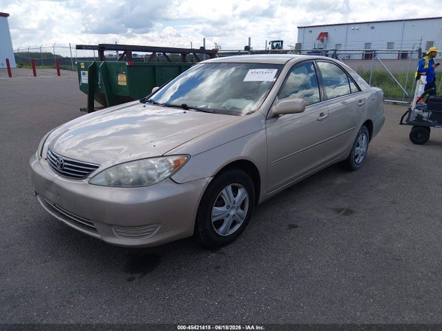 2006 Toyota CAMRY LE photo 2