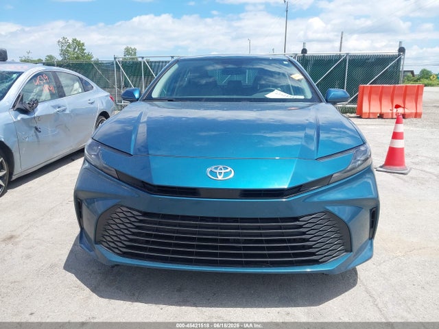 2025 Toyota CAMRY LE thumbnail 12