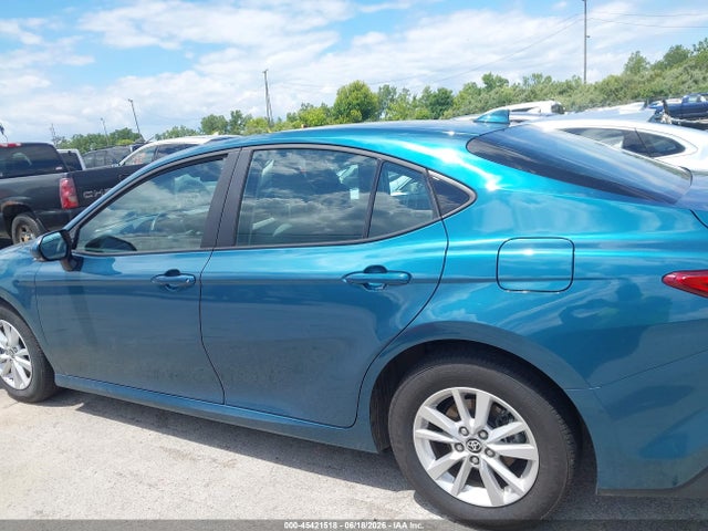 2025 Toyota CAMRY LE thumbnail 14