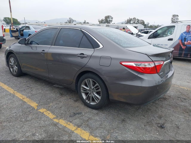 2016 Toyota CAMRY LE/XLE/SE/XSE 照片 3