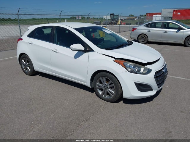 صورة 1 لـ 2017 Hyundai ELANTRA GT