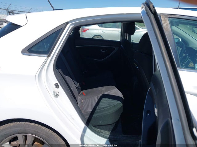 صورة 8 لـ 2017 Hyundai ELANTRA GT
