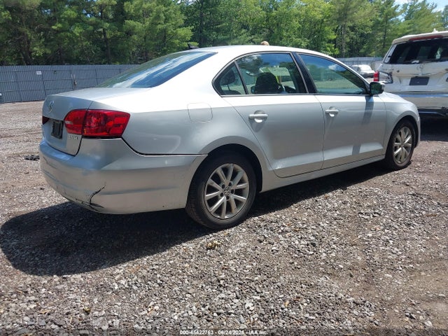 2012 Volkswagen JETTA 2.5L SE — фото 4