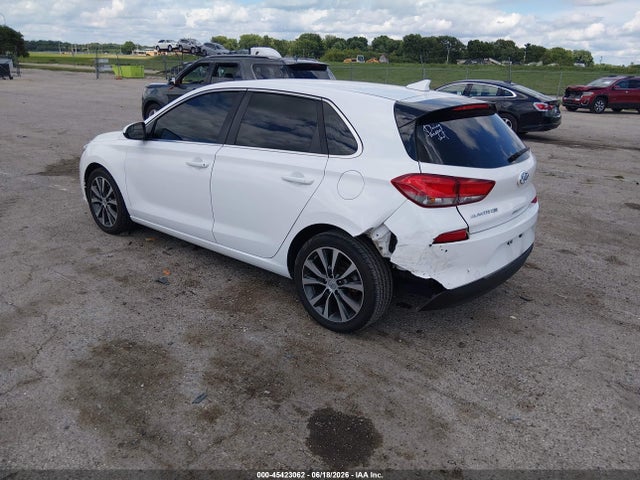 صورة 3 لـ 2018 Hyundai ELANTRA GT