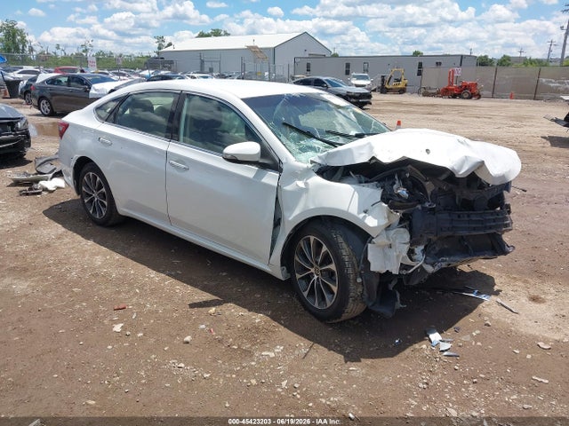 2016 TOYOTA AVALON XLE
