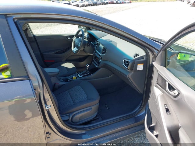 صورة 5 لـ 2019 Hyundai IONIQ HYBRID BLUE