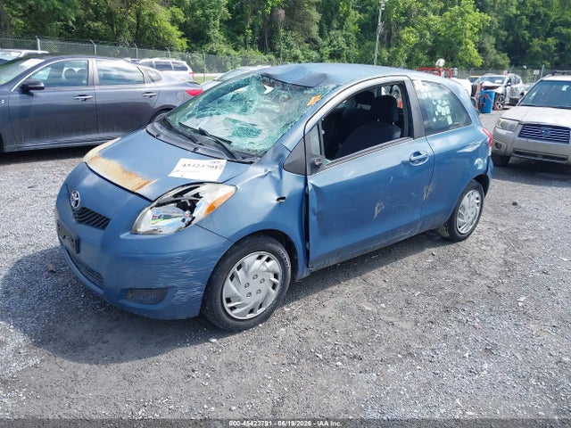 2009 Toyota YARIS photo 2