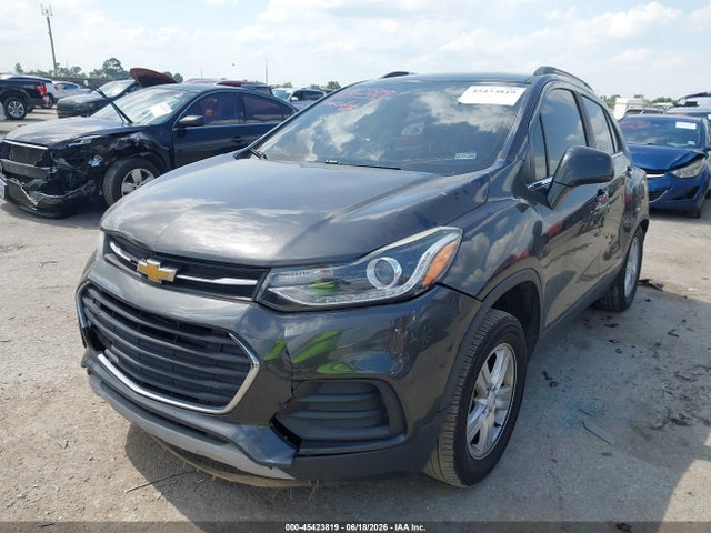 2019 CHEVROLET TRAX LT 2