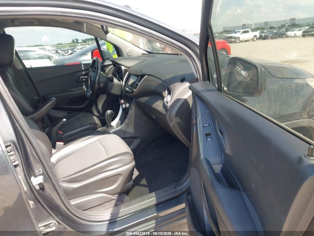 2019 CHEVROLET TRAX LT 5