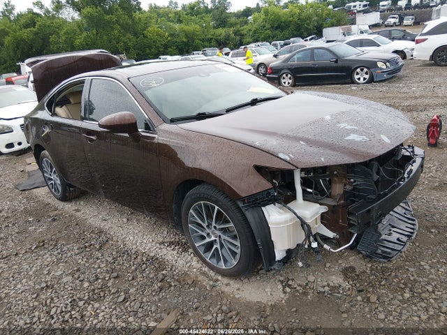 2016 LEXUS ES 