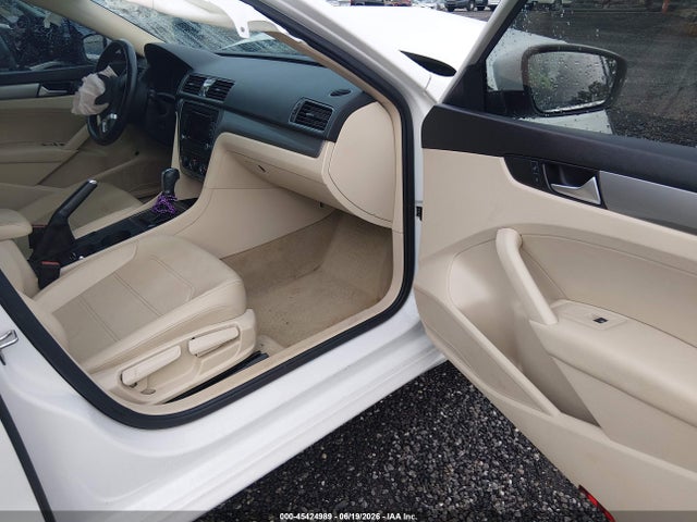 2015 Volkswagen PASSAT 1.8T LIMITED EDITION — фото 5