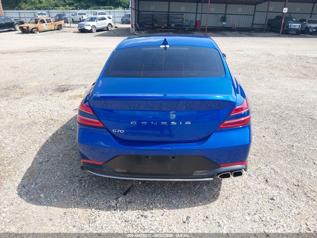 2022 Genesis G70 2.0T RWD — фото 16