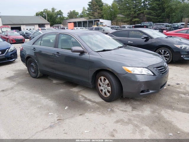 2007 Toyota CAMRY LE photo 1
