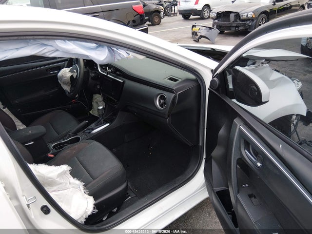 2019 Toyota COROLLA LE photo 5