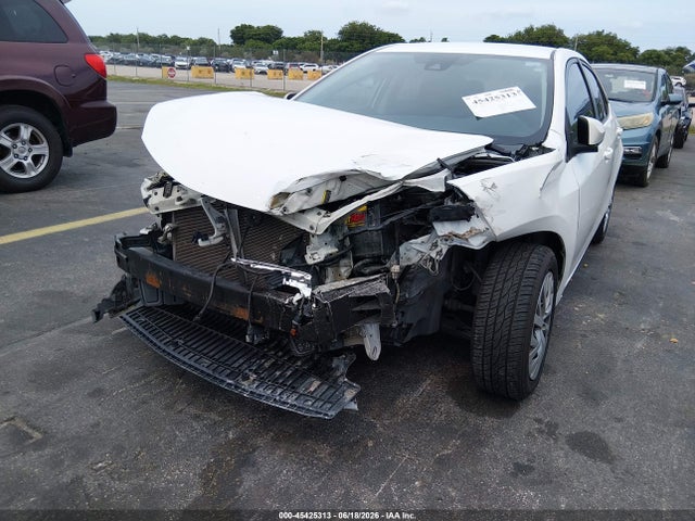 2019 Toyota COROLLA LE photo 6