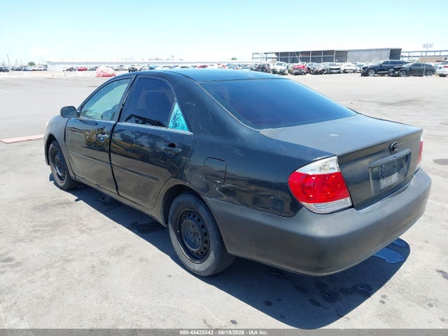 2005 Toyota CAMRY STD photo 3