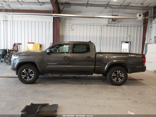 2017 Toyota TACOMA TRD SPORT — миниатюра 14
