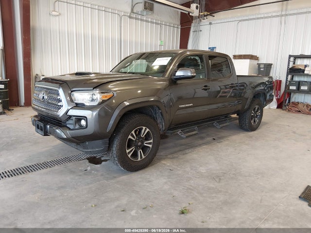 2017 Toyota TACOMA TRD SPORT photo 2