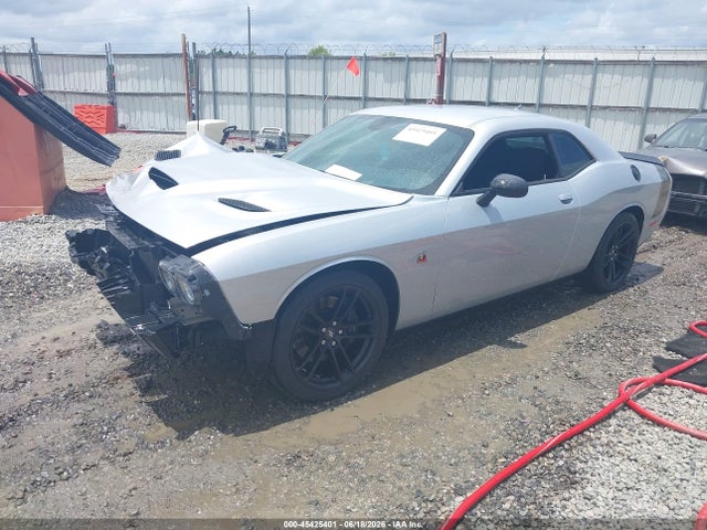 صورة 2 لـ 2021 Dodge CHALLENGER R/T SCAT PACK