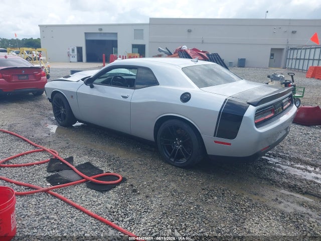 صورة 3 لـ 2021 Dodge CHALLENGER R/T SCAT PACK