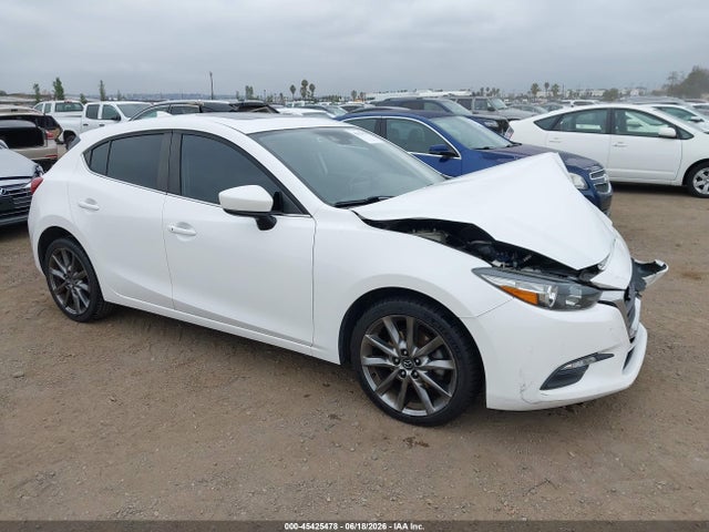 2018 MAZDA MAZDA3 TOURING