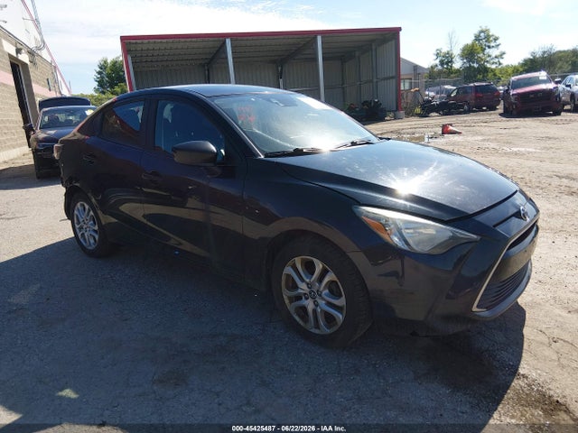 2017 TOYOTA YARIS 