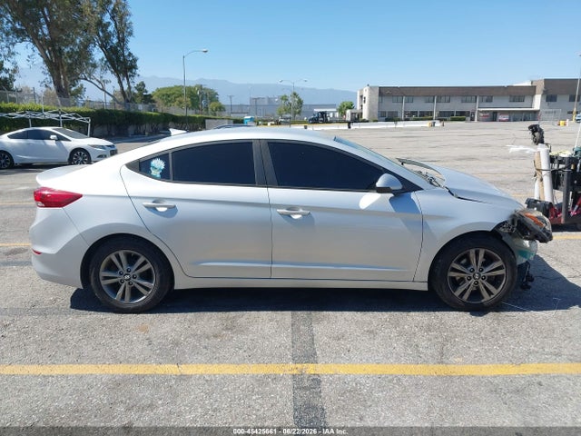صورة مصغرة 16 لـ 2017 Hyundai ELANTRA SE