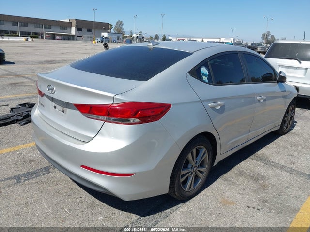 صورة 4 لـ 2017 Hyundai ELANTRA SE