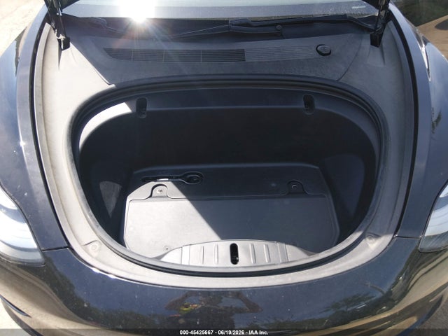 صورة 10 لـ 2020 Tesla MODEL 3 PERFORMANCE DUAL MOTOR ALL-WHEEL DRIVE