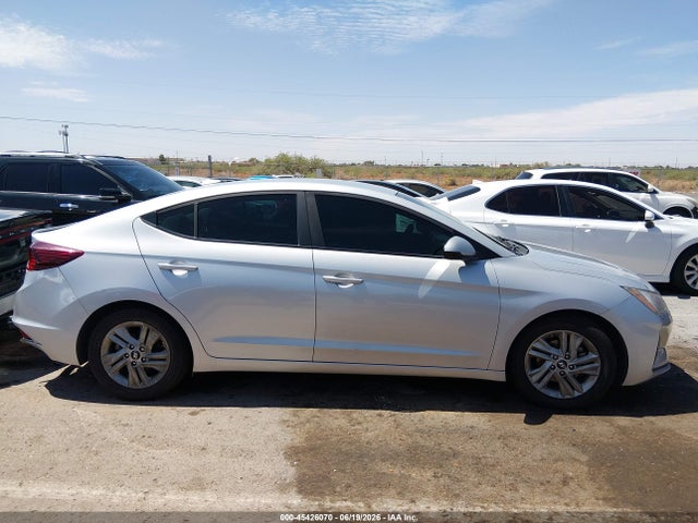 2019 HYUNDAI ELANTRA SEL 13