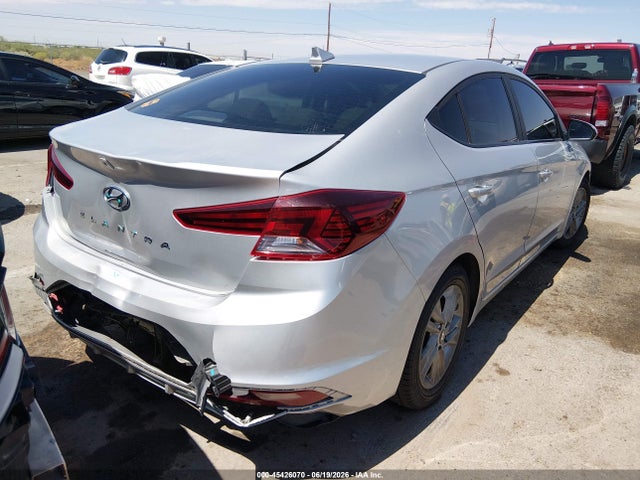 2019 HYUNDAI ELANTRA SEL 4